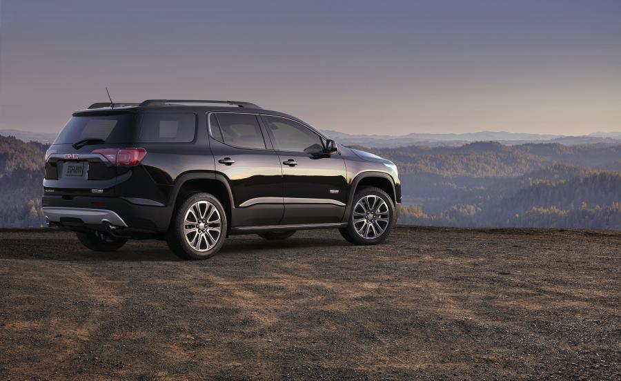  GMC Acadia All Terrain 2016 года  (фото 2 из 29)